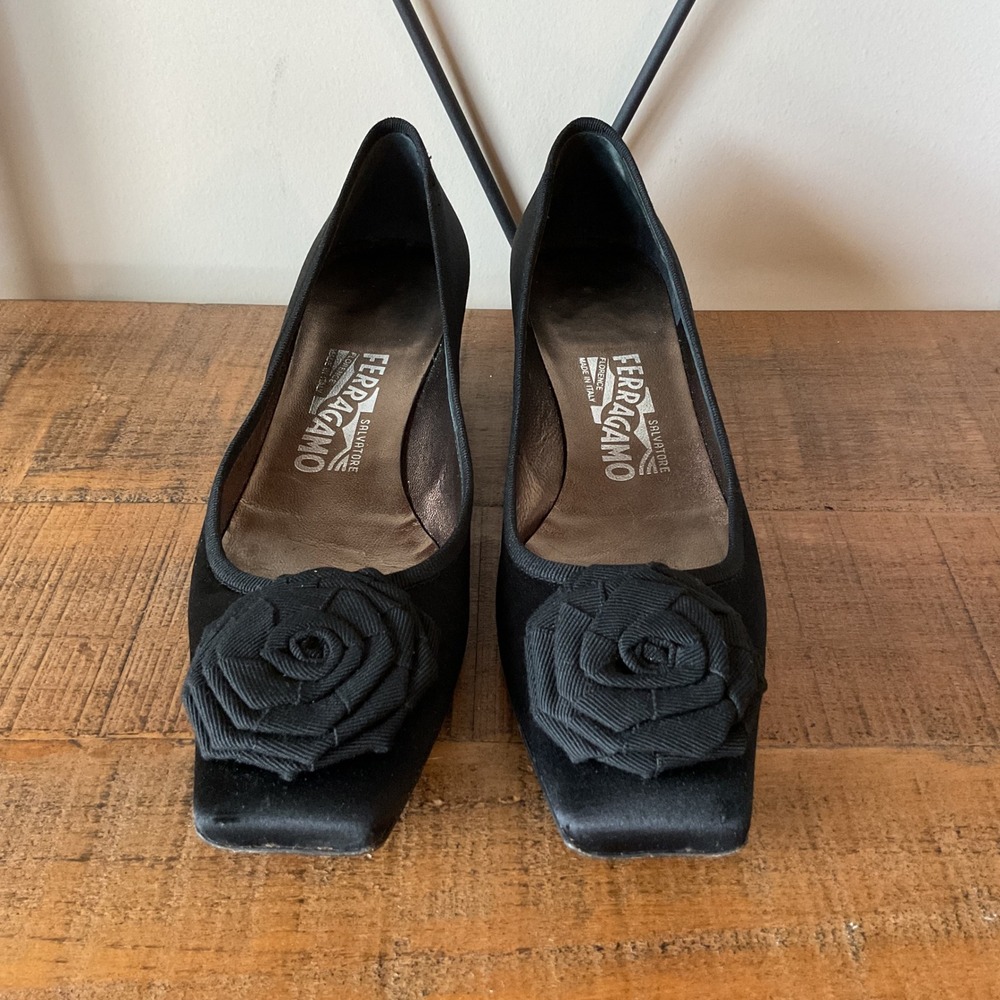Salvatore Ferragamo Black Satin Rosette Square Toe Kitten Heels 7B Coquette VTG - Picture 2 of 16